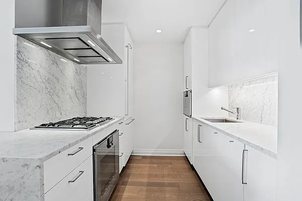 Rented by Corcoran | media 23