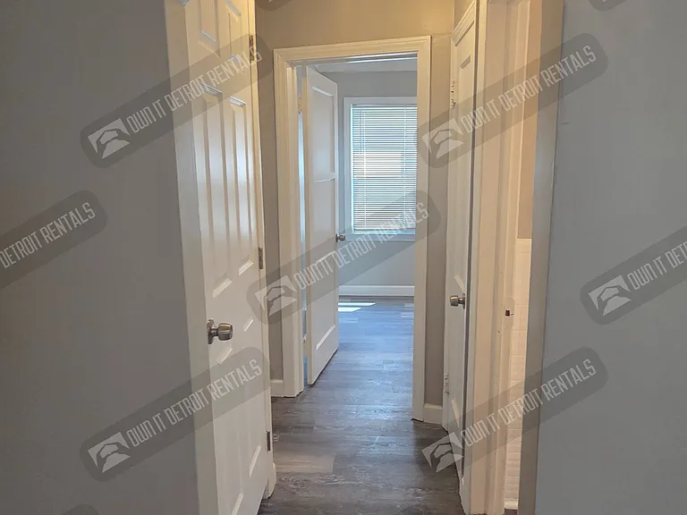 8460 Timken Ave — Photo 10