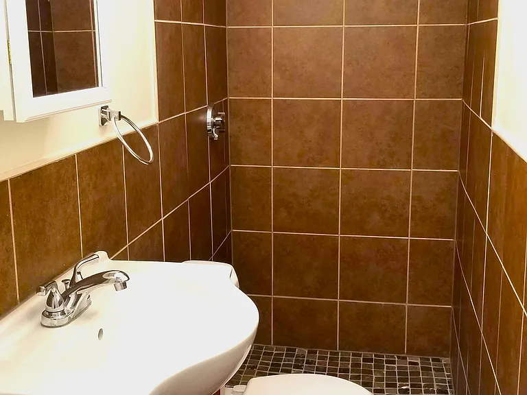 215 Newton St #A — Photo 9
