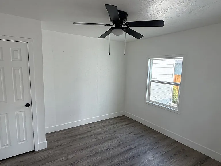 824 S Phillips St — Photo 21