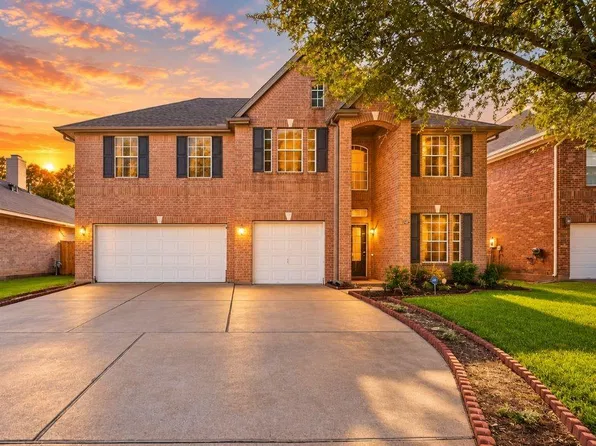 15527 Seminole Canyon Dr, Sugar Land, TX 77498