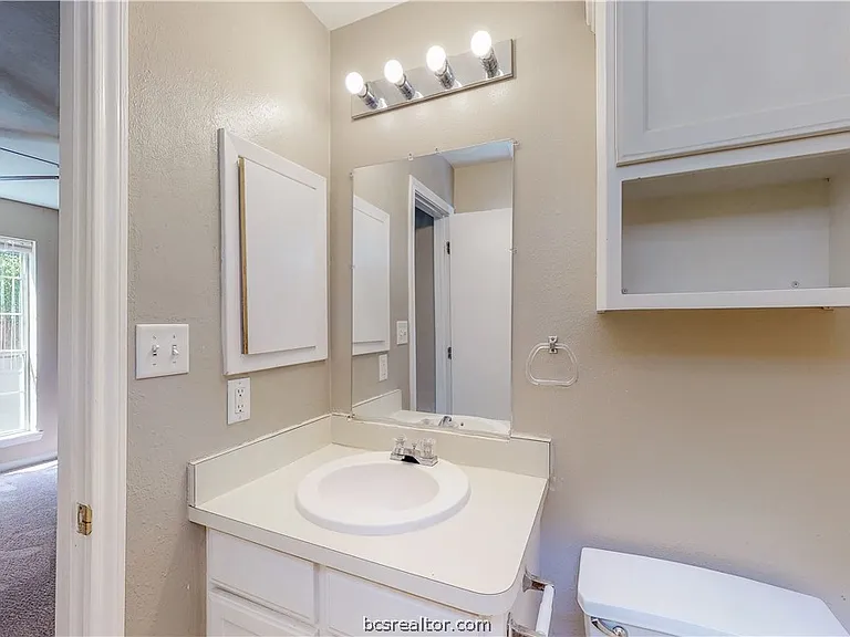 1509 Hollowhill Dr #A — Photo 17