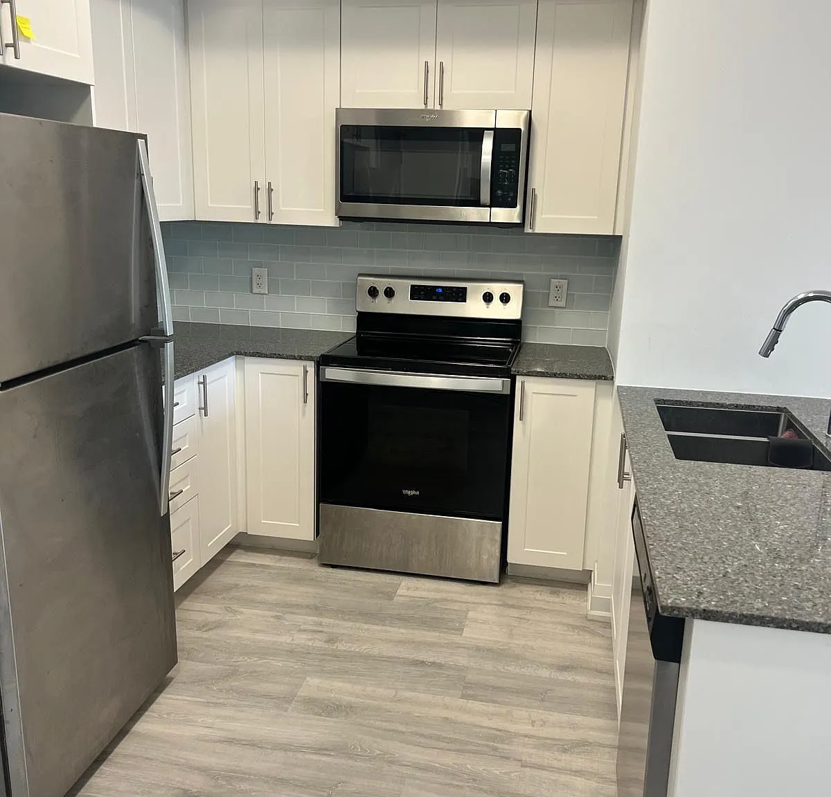 3 bed, $2,500 — Photo 4