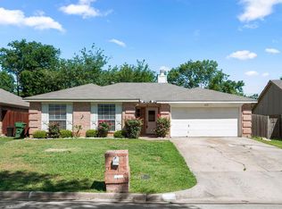 615 Dayton Rd, Mansfield, TX 76063