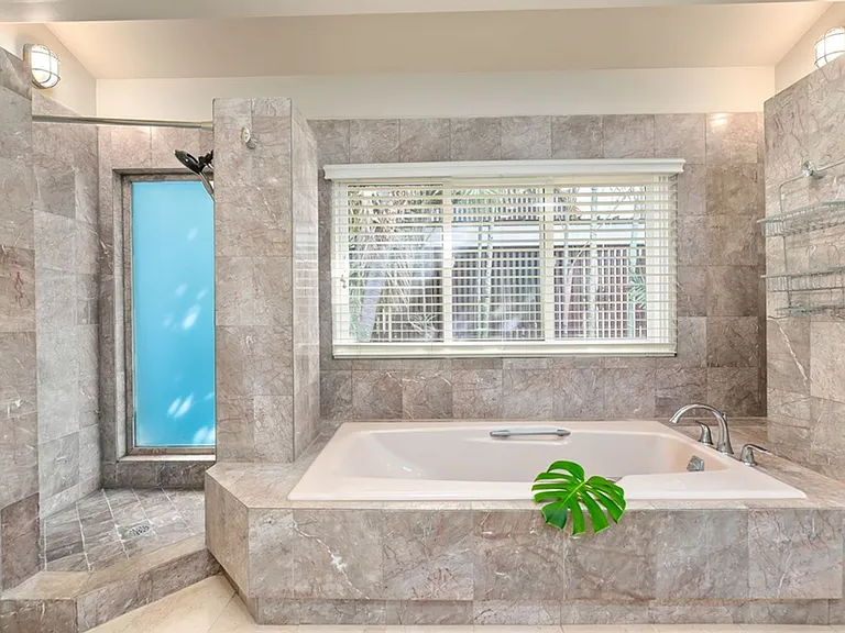 224C Kulamanu Pl — Photo 40