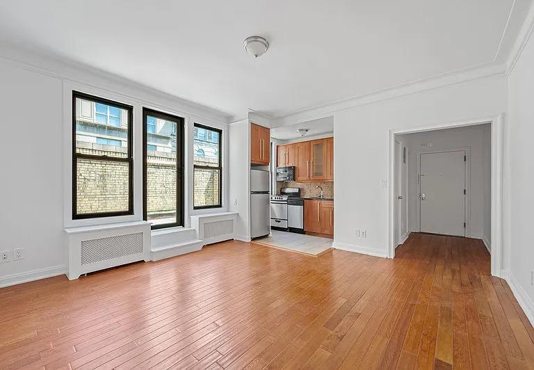 52 Clark St #9F — Photo 1