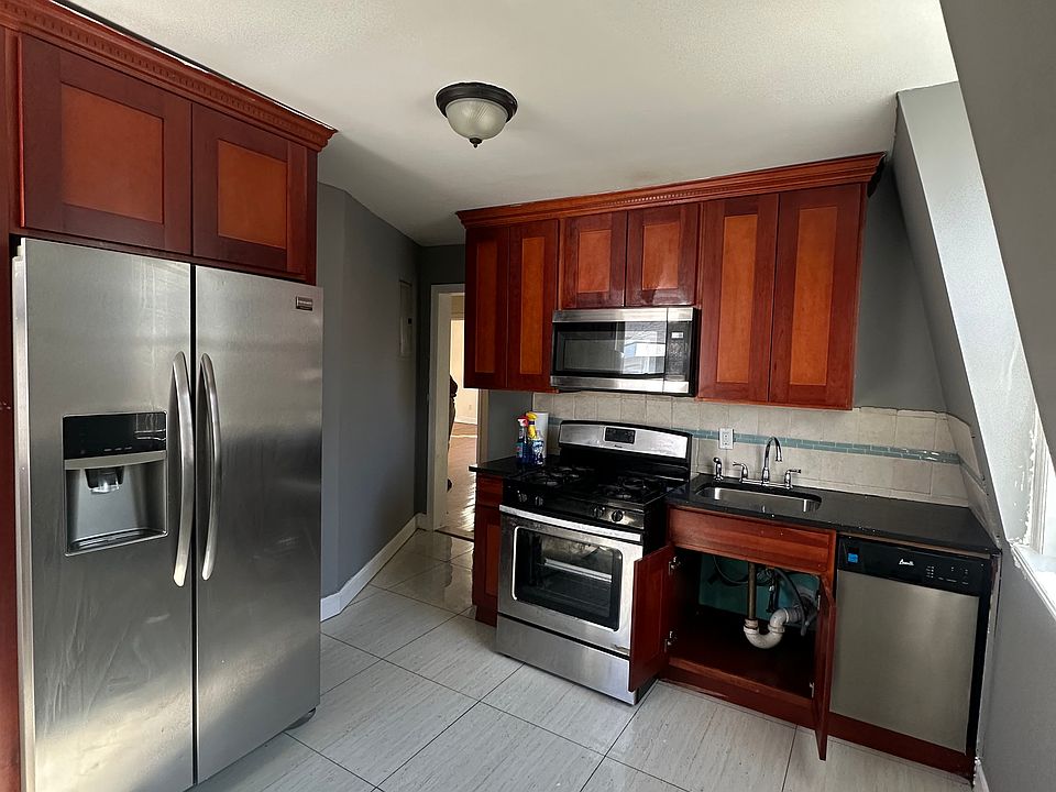 1st image of 18 S 9th Ave APT 3
