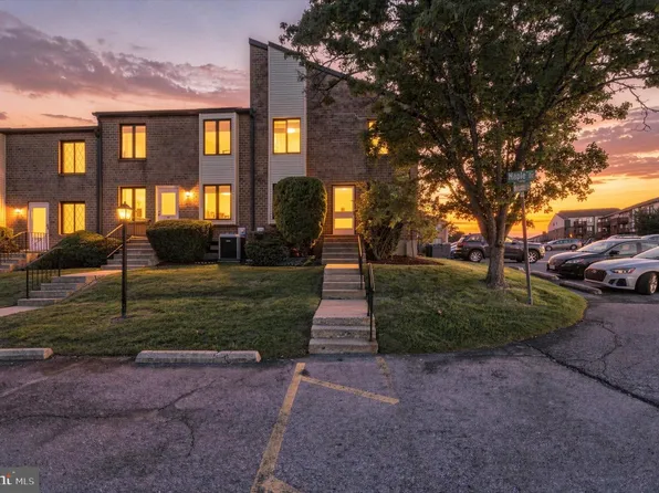 5200 Hilltop Dr #U-9/414, Brookhaven, PA 19015