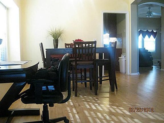 4th image of 9504 Timbercrest Dr N