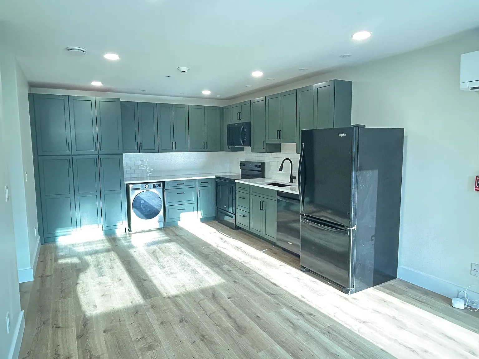 1 bed, 519 sqft, $1,850 — Photo 2