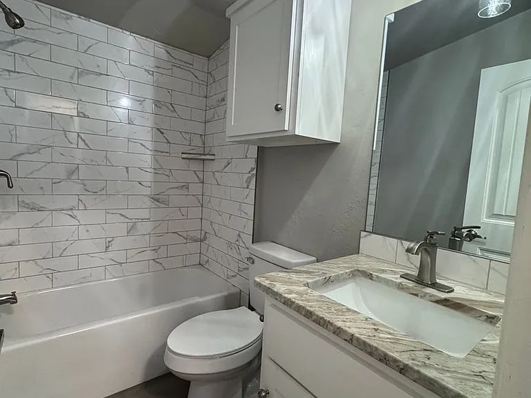 602 C St — Photo 14