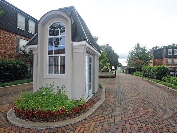 4th image of 2511 Metairie Lawn Dr #313