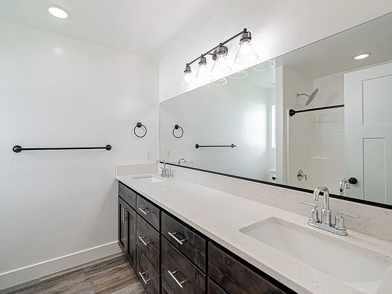 3258 Harlow Dr — Photo 6