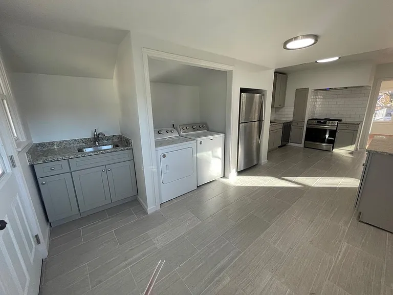 3515 E 4th Pl — Photo 5
