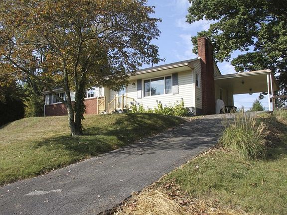4th image of 2368 Woodridge Ave