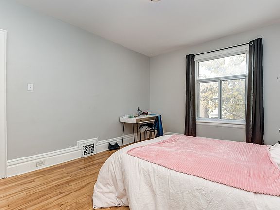 4th image of 1074 Gladstone Ave #1522956
