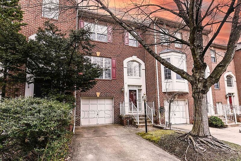 1st image of 1221 Wild Hawthorn Way
