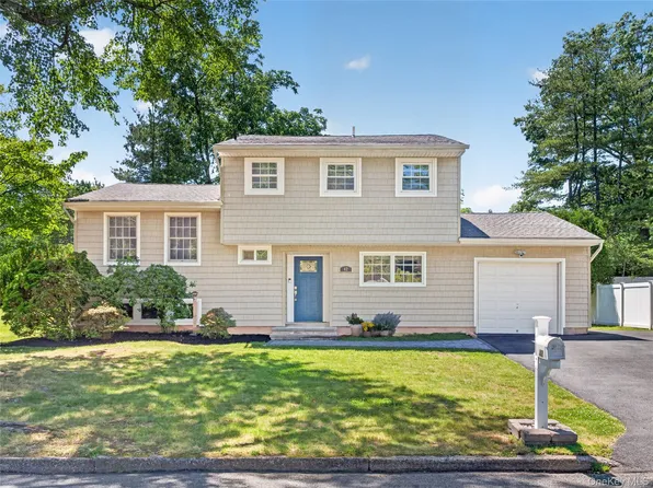 42 Chestnut Oval, Orangeburg, NY 10962