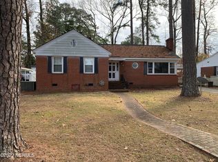 105 W Roosevelt Dr, Williamston, NC 27892