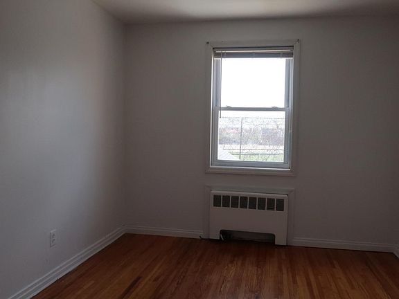 5th image of 8720 Commonwealth Blvd