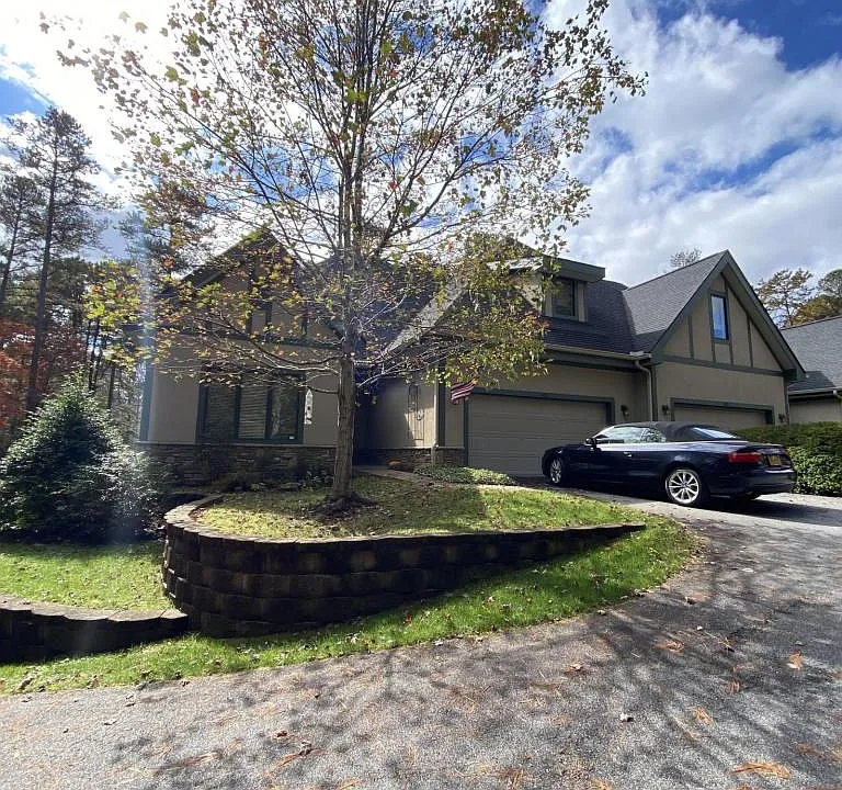 31 Ridgetop Cir #101