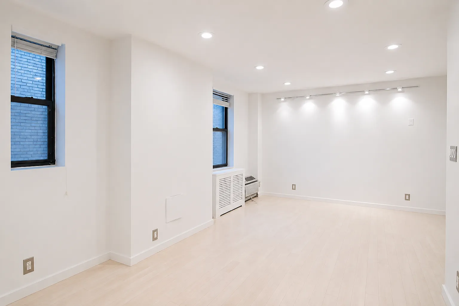 150 West 58th Street — Photo 2