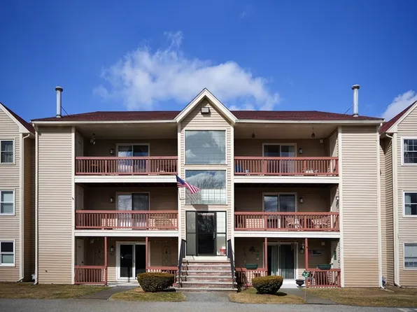 65 Randolph Dr #65, Tewksbury, MA 01876