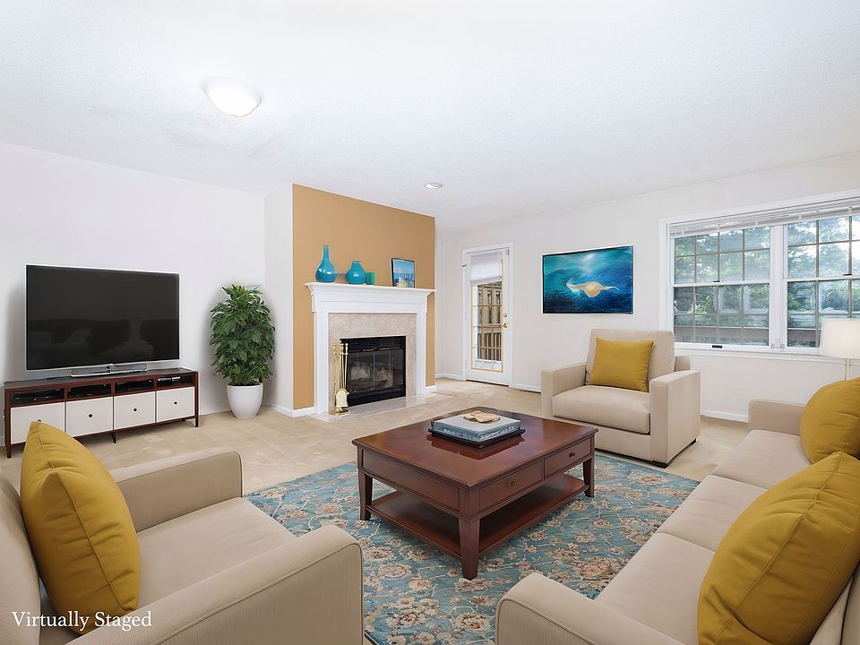 1st image of 803 Holly Hill Dr