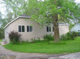 194 Lindsey Ave, Oconto, WI 54153