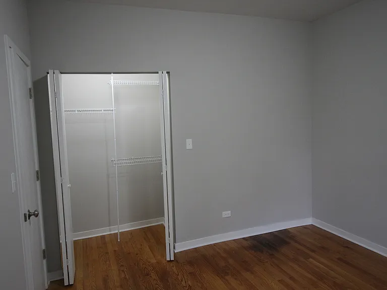 2325 W Arthur Ave #3 — Photo 8
