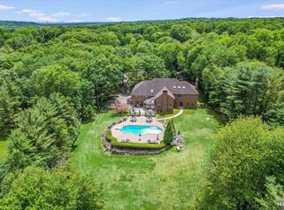 11 Eckert Farm Rd, Saddle River, NJ 07458