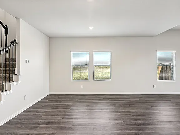 901 Edgehurst Dr — Photo 9