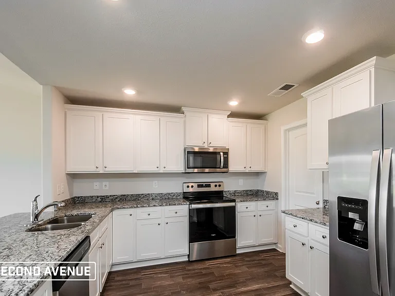1013 Sease Garden Ct — Photo 2