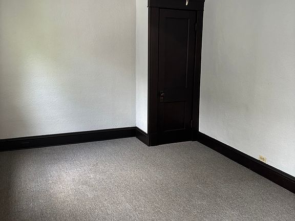 5th image of 4006 E 52nd St