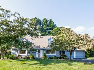 30 Long View Rd, West Hartford, CT 06107