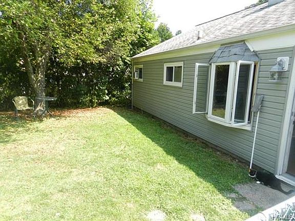 2nd image of 19 Kinsman Ln