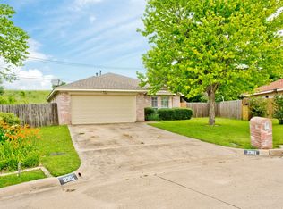 2301 Sundrop Ct, Fort Worth, TX 76108