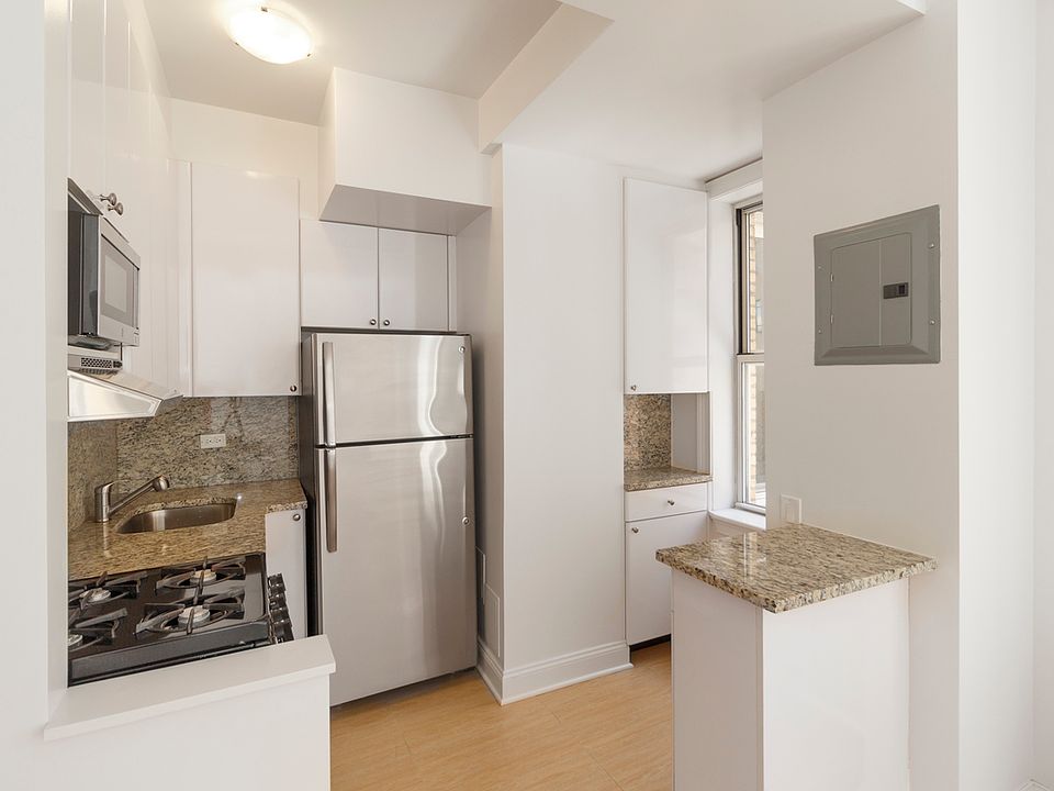 1st image of 340 W 87th St #B