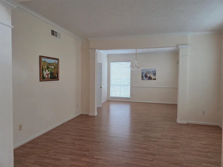 4306 Lakeside Meadow Dr — Photo 3