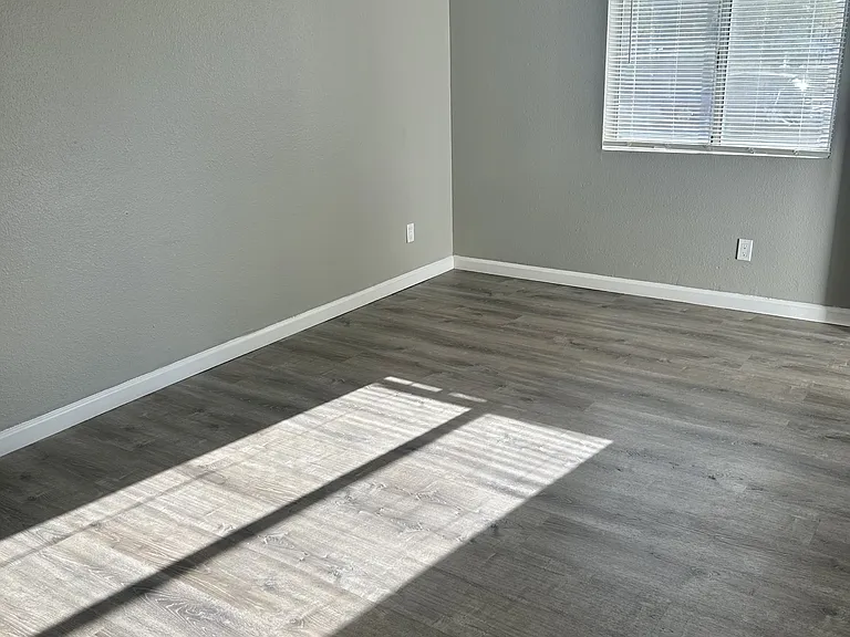 6425 Casada Way #25 — Photo 9
