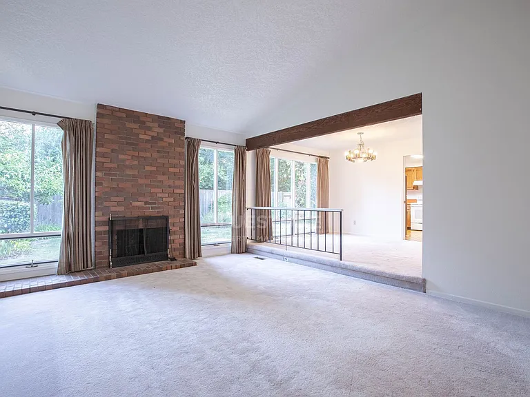 14715 SW Carlsbad Dr — Photo 4