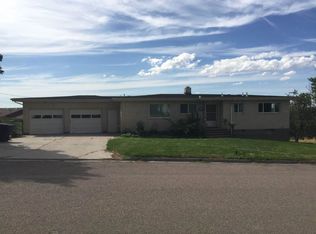 606 Calder Ave, American Falls, ID 83211