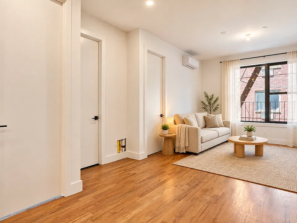 40 Dodworth St #3D