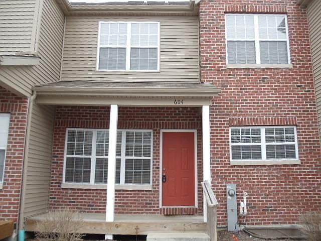 1st image of 604 Clayton Cir #3