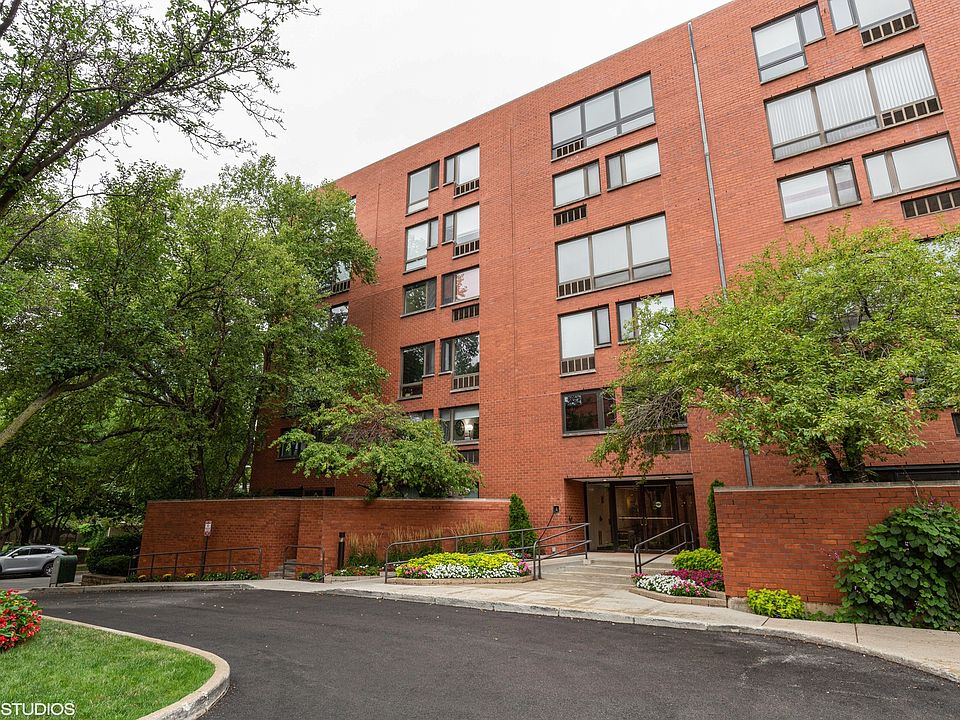 1st image of 1143 S Plymouth Ct APT 401