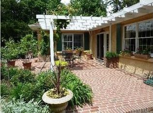 70 Coves Run, Syosset, NY 11791
