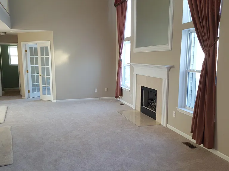 2270 Hickory Point Dr — Photo 4
