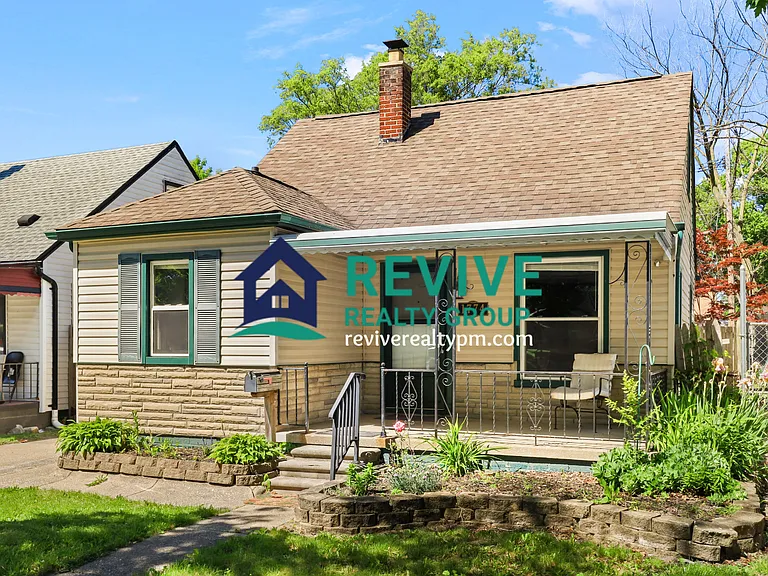 1774 College Ave — Photo 2