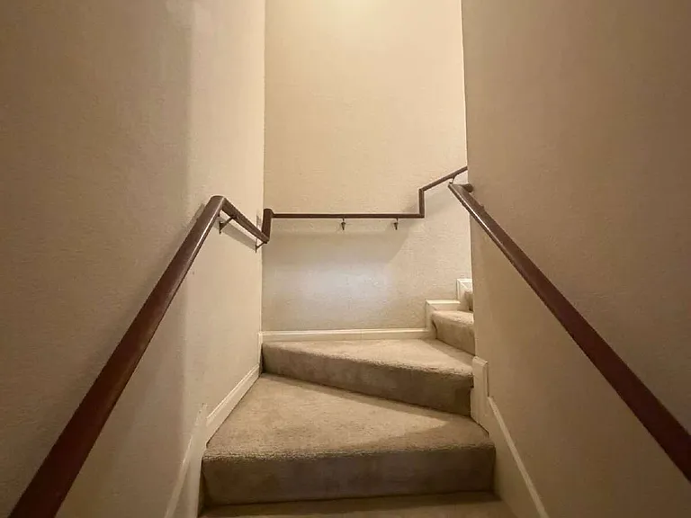 806 Baldwin Rowe Cir #1 — Photo 25