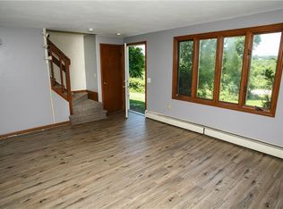 20 Middlebridge Rd, Narragansett, RI 02882